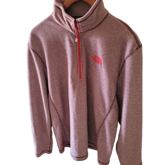 The Northface 1/4 Zip Pullover Pop Over  Mauve Plumb Color Men's Size Large - Picture 3 of 5